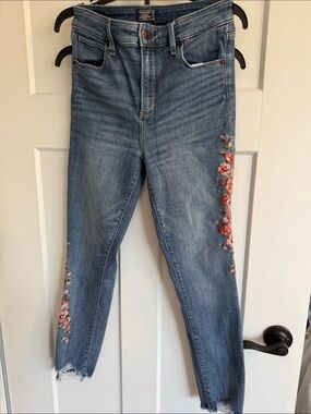 Abercrombie Blue Embroidered Skinny Jeans